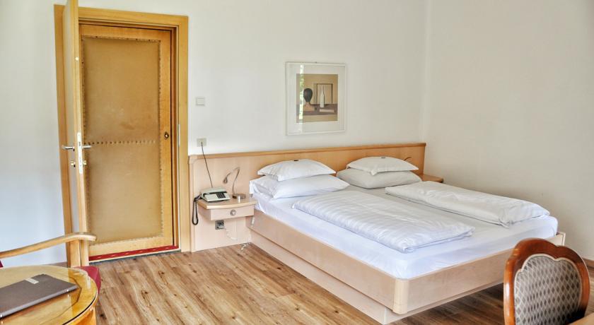 Hotel Zima Merano Rum bild